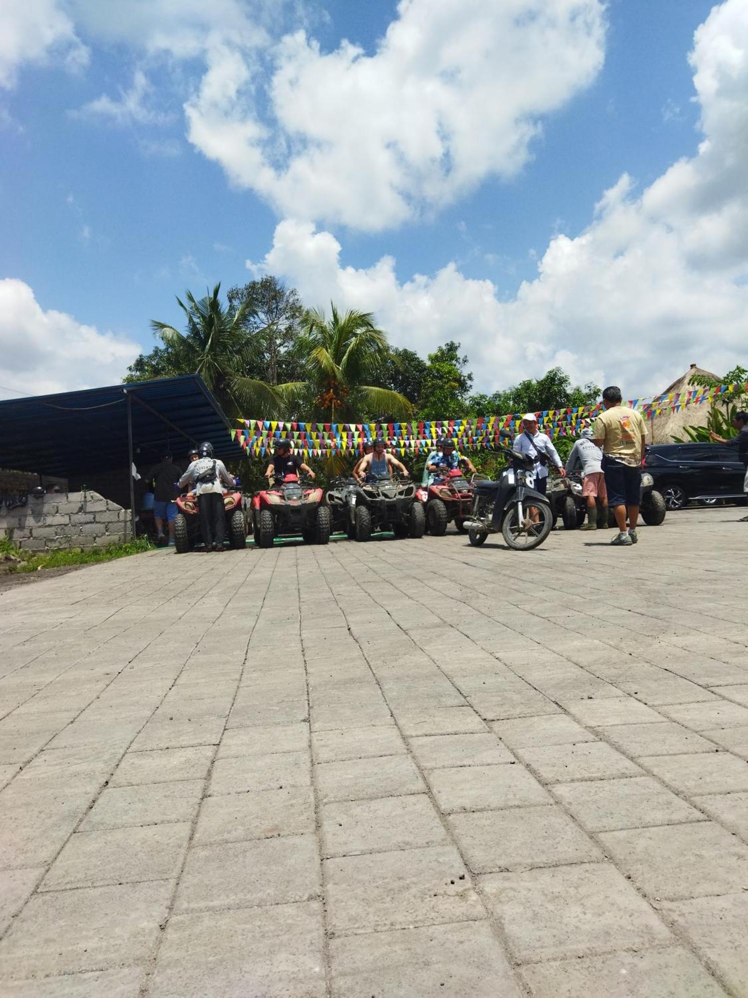 Wahwik'S House Hotel Ubud Kültér fotó